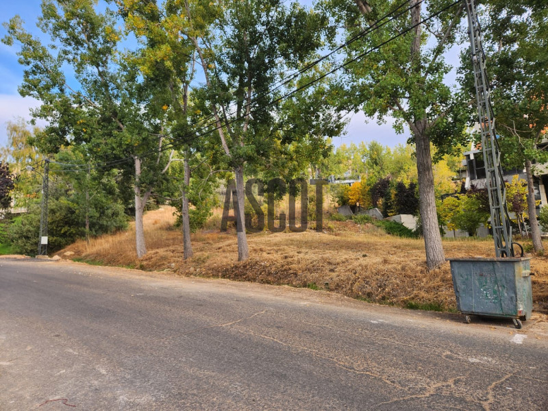 Exceptional land for sale in Faqra Club