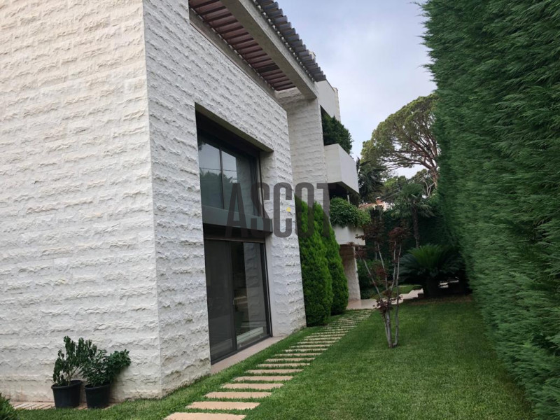 Luxury Villa with pool in Rabieh