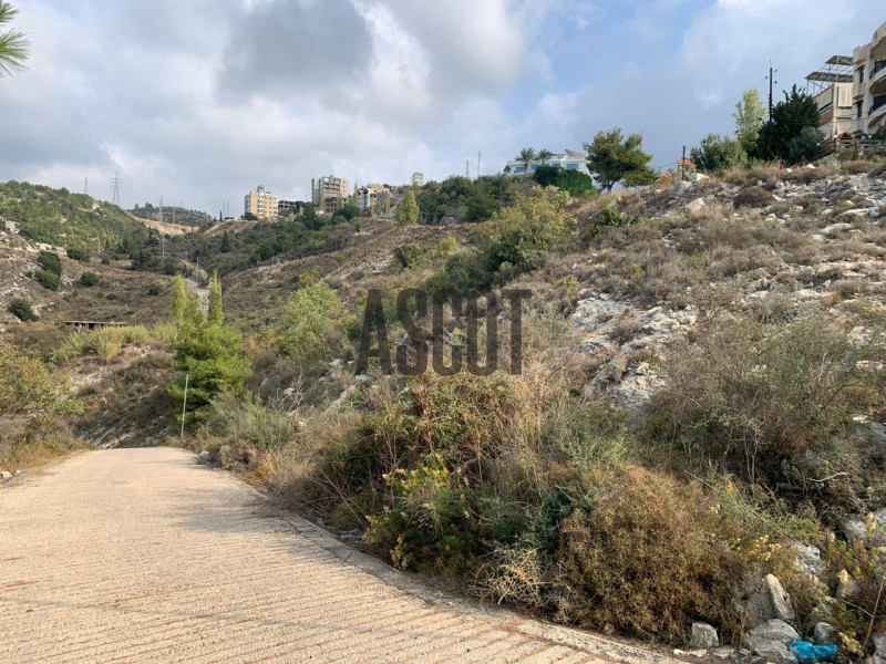 Special land for sale in Halat 