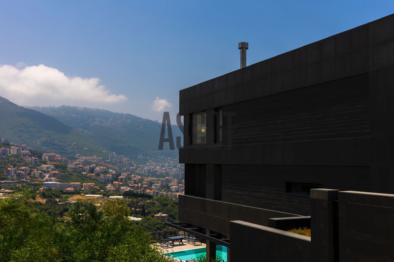 Exceptional Villa for sale in Adma