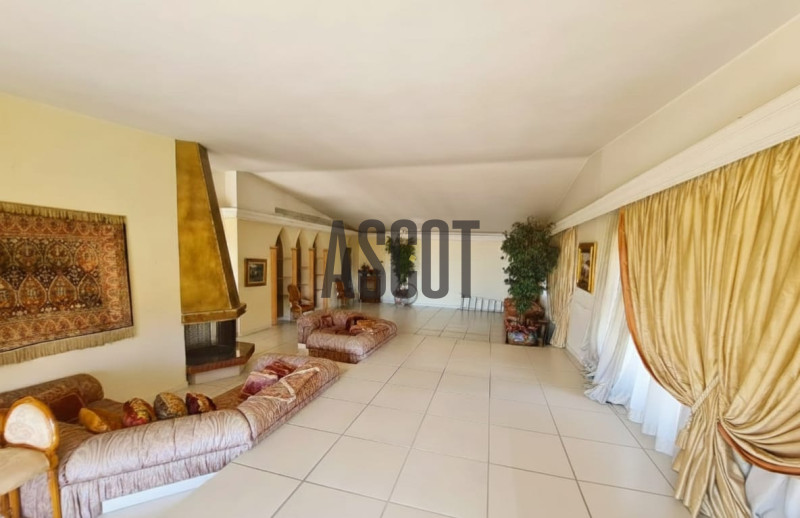 Roof apartment in Broumana with open view