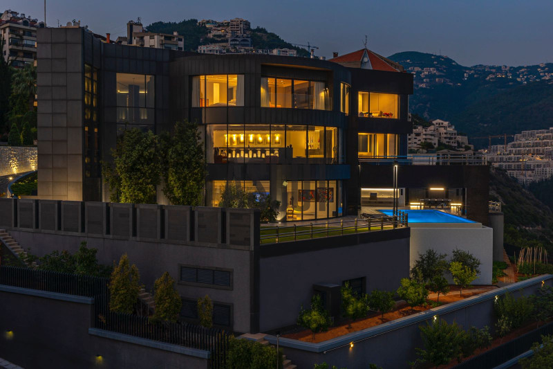 Exceptional Villa for sale in Adma