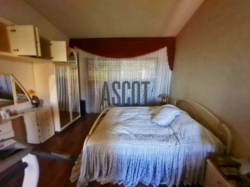 Roof apartment in Broumana with open view