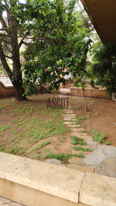 Prime location Villa in Rabieh