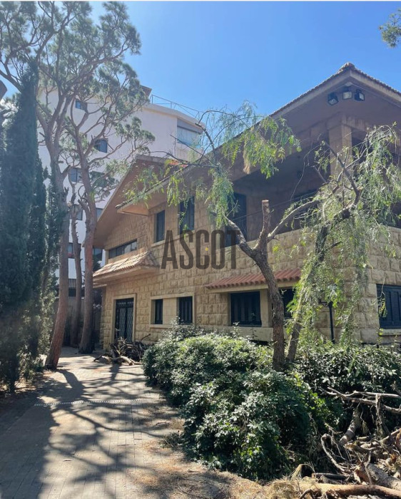 Exceptional land with villa for sale in Rabieh