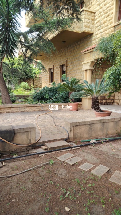 Prime location Villa in Rabieh
