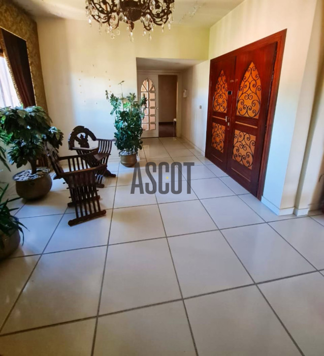 Roof apartment in Broumana with open view