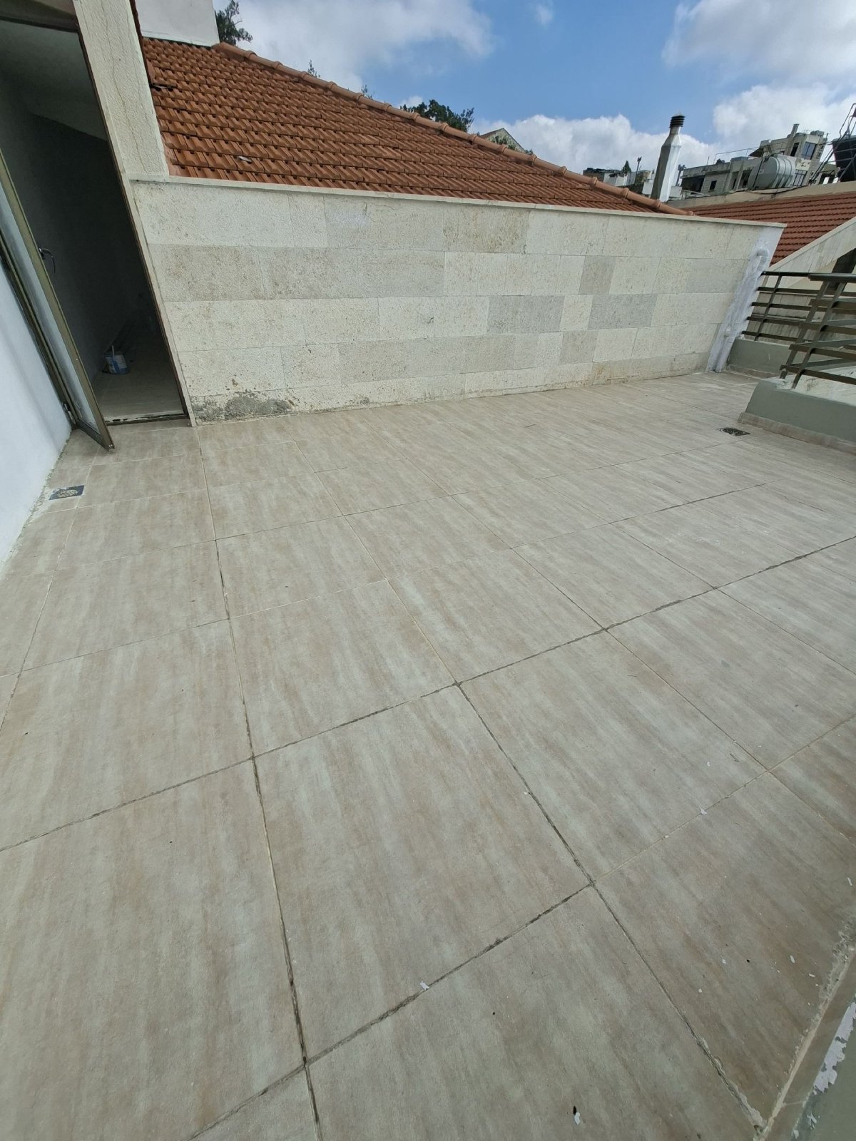 ✨ Brand New Apartment with Roof for Sale in Kleiaat ✨
