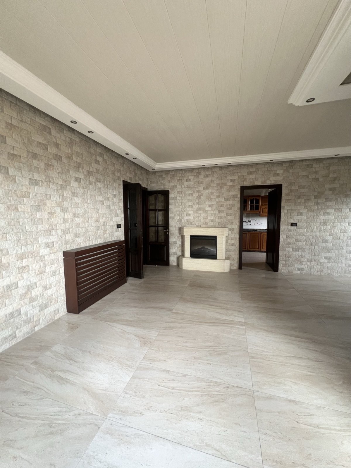 Apartment for sale in Blat