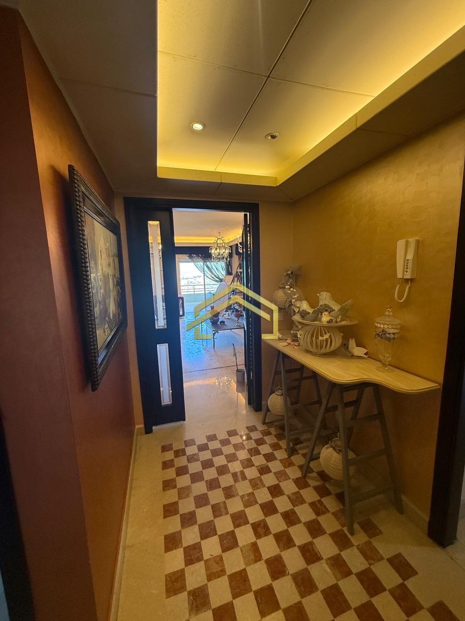 Enjoy a peaceful lifestyle in this elegant apartment located in a calm neighborhood with stunning sea and mountain views on the 4th floor.