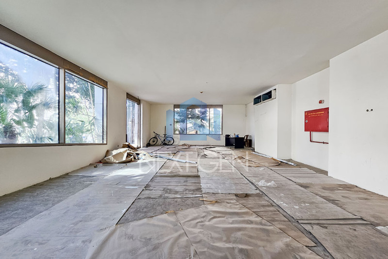 Shworoom for rent in Downtown 