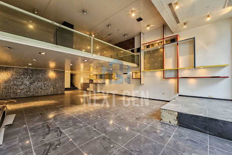 Showroom for sale in Downtown 