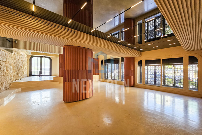 Showroom For Rent in Saifi 