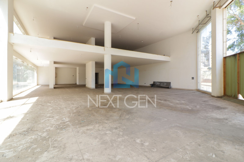 Showroom For Rent in Unesco 