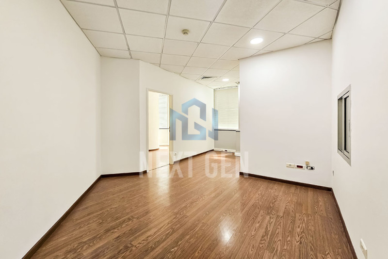 Office for Rent in Sin el Fil 