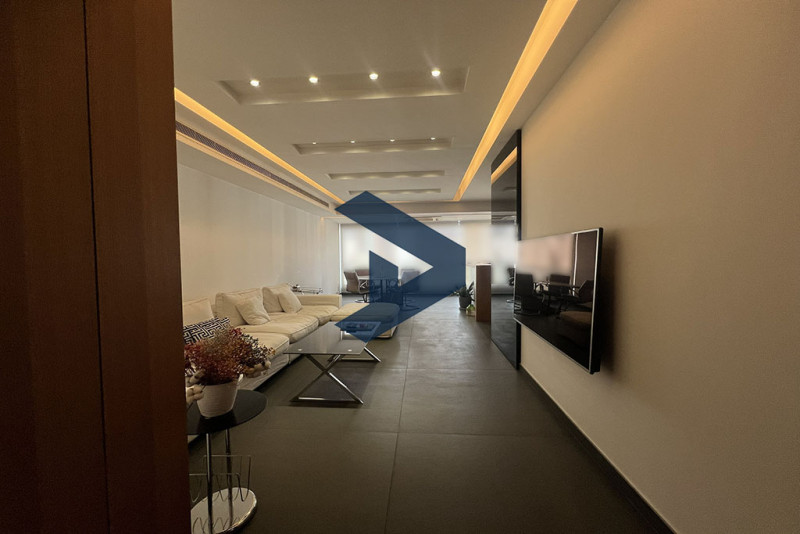 Prime Location I Modern Apartment  I Upgrated Interior