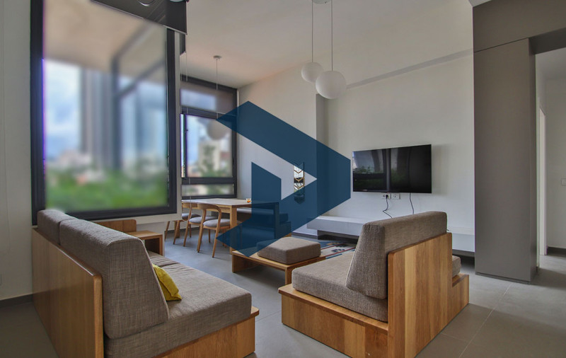 High Ceiling | Luminous | Prime Location 