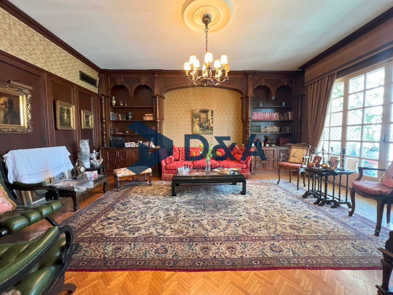 Vintage Apartment | High Ceiling | Prime location 