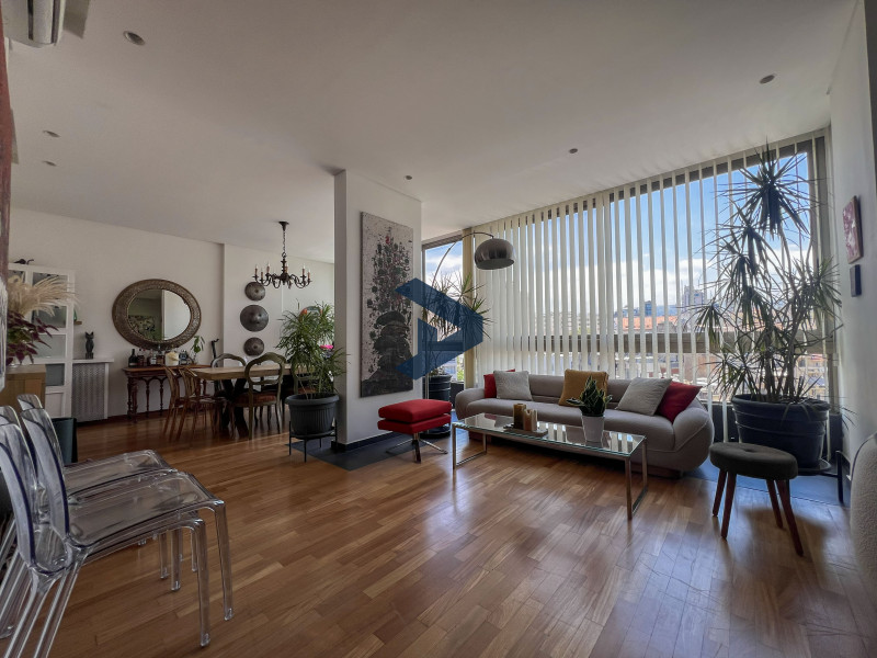 Beautifully Renovated | Open view | High Floor 