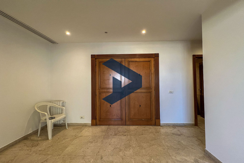 Spacious Apartment | Prime Location | Walking Distance to ABC 