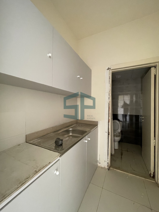 Spacious office in rabieh