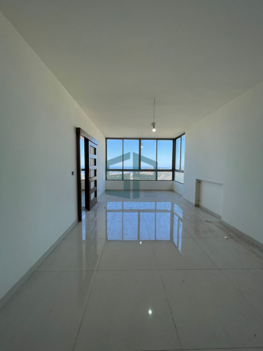 Brand new apartment with open view