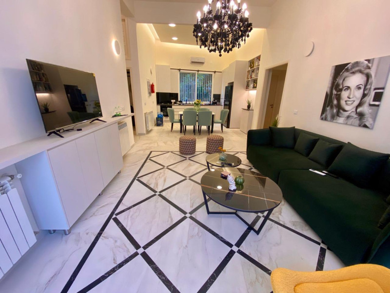 Fully Furnished apartment for rent in Achrafieh 
