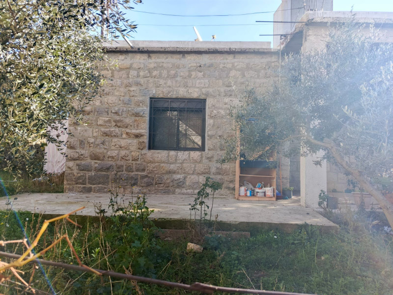 1000m land with old house for sale in mrouj