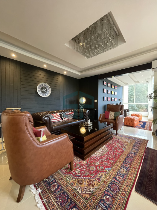 Duplex in zekrit with open view