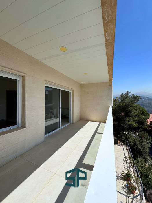 2 BEDROOMS APARTMENT FOR SALE IN BROUMANA