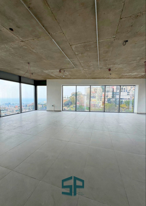 commercial office for rent in Antelias