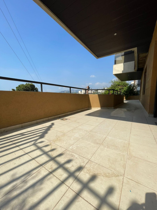 Hot Deal Apartment in Awkar