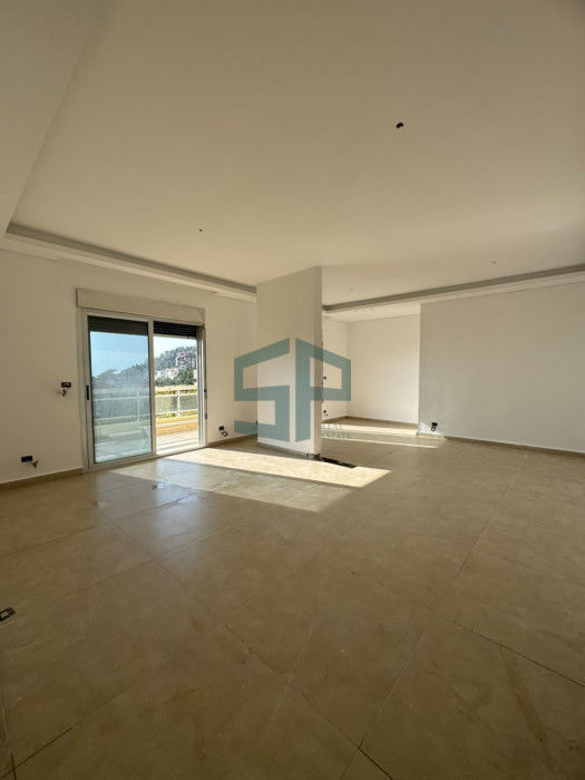 Fully renovated apartment with terrace and open view in rabweh