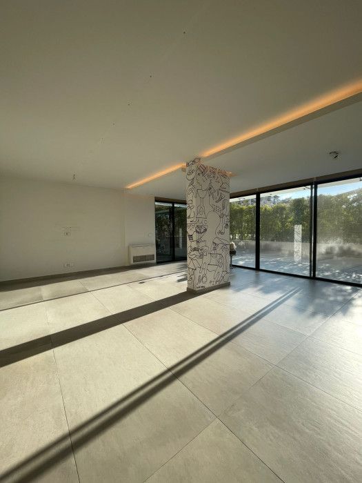 Spacious apartment with terrace fully renovated in a calm street in dik el mehdi