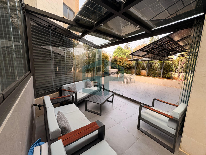 Luxurious apartment with terrace in a prime location in mansourieh
