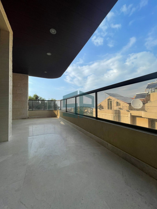 Apartment for rent in awkar