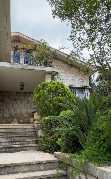 VILLA FOR SALE IN PRIME CORNET CHEHWAN