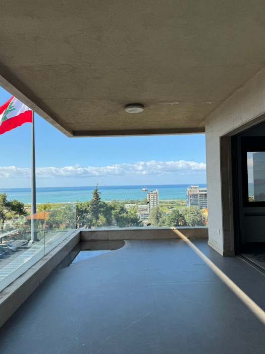 Exclusive open sea view apartment in Naccache