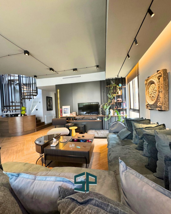 Exceptional high end duplex