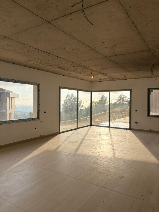 Biyada ground floor apartment with luxurious surroundings 