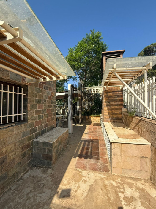 Villa For Rent In Broummana