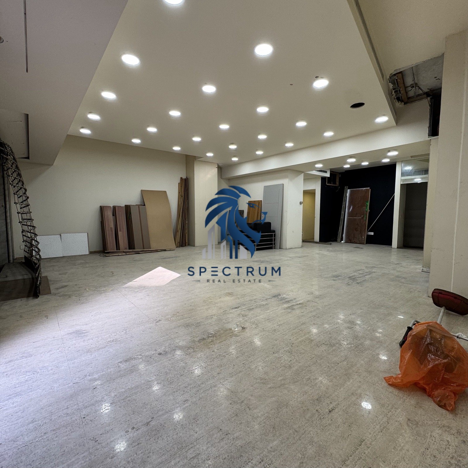 Shop For Rent In Downtown